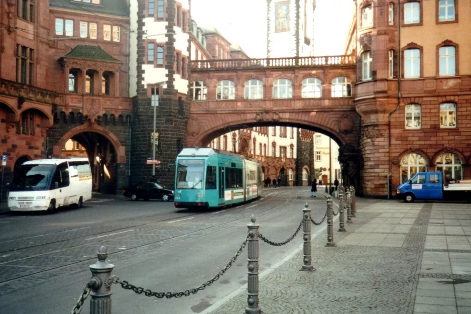 Frankfurt am Main Straßenbahnlinie 11  auf Paulsplatz (2001)