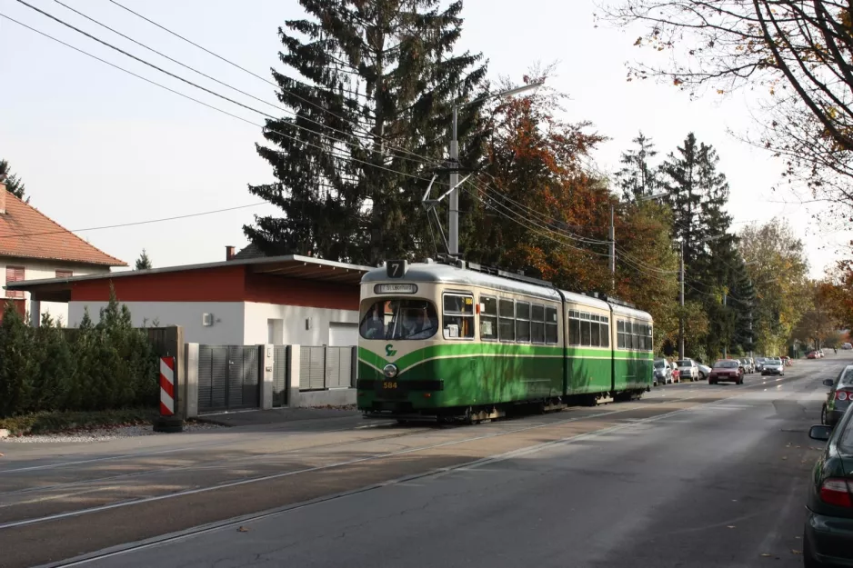 Graz Straßenbahnlinie 7 mit Gelenkwagen 584nah Handelstraße (2008)