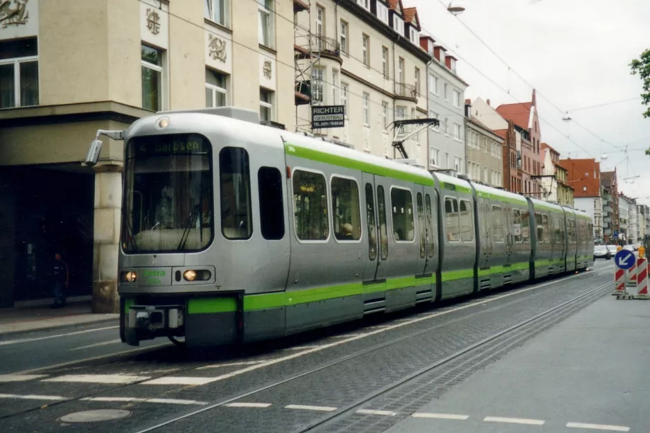 Hannover Straßenbahnlinie 4 nah Kantplatz (2003)