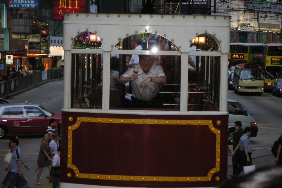 Hongkong Doppelstocktriebwagen 128 auf Johnston Road (2005)