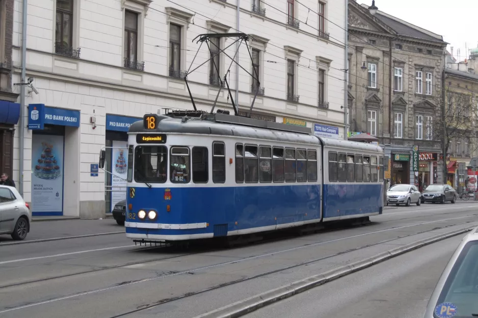 Krakau Straßenbahnlinie 18 mit Gelenkwagen 182 auf Stradomska (2011)