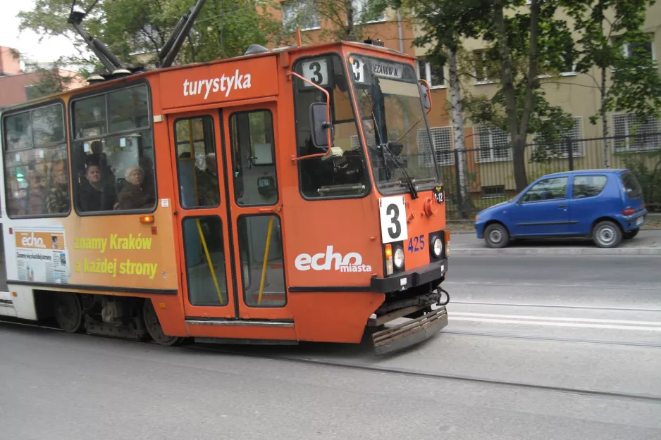 Krakau Straßenbahnlinie 3 mit Triebwagen 425 auf Straszewskiego (2011)