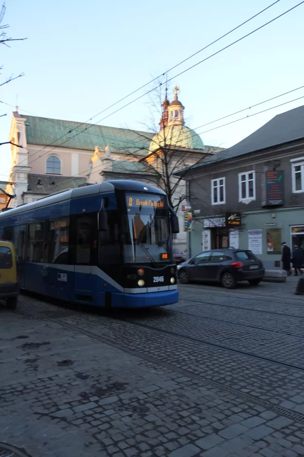 Krakau Straßenbahnlinie 8 mit Niederflurgelenkwagen 2046 auf Dominikańska (2011)