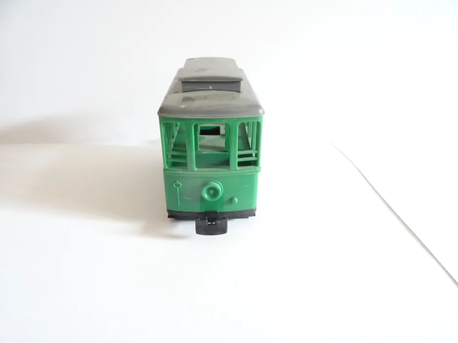 Modellstraßenbahn: Die Vorderseite des Beiwagens
(1981)