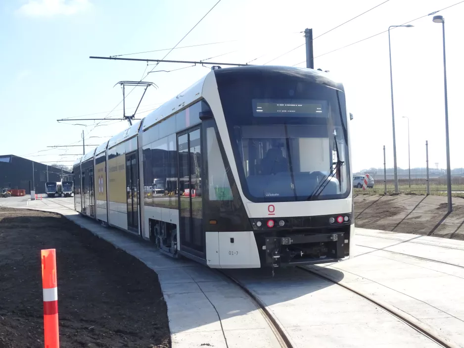 Odense Niederflurgelenkwagen 01 "Brunneren" vor Kontrol centret (2021)