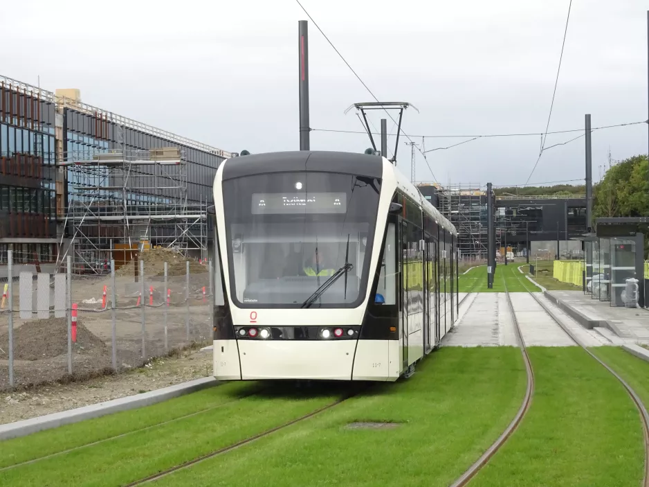 Odense Niederflurgelenkwagen 11 "Hjemkomsten" am SDU Syd / Hospital Nord (2021)