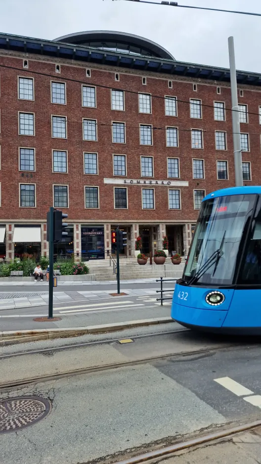 Oslo Niederflurgelenkwagen 432 am Solli (2024)