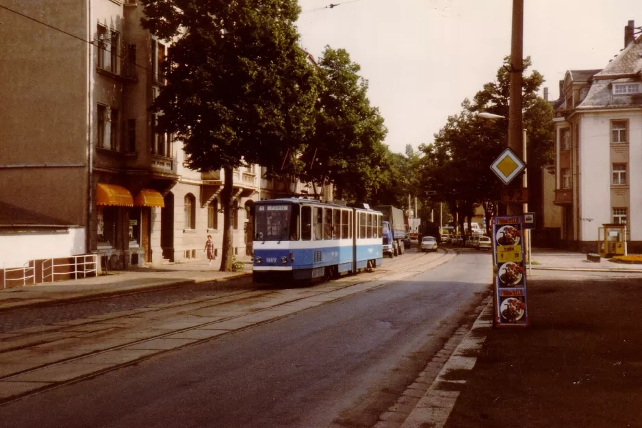 Plauen Straßenbahnlinie 1 mit Gelenkwagen 207nah Seumegstraße (1990)