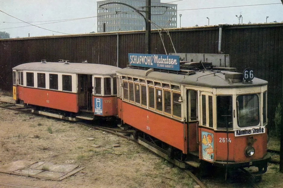 Postkarte: Amsterdam Museumslinie 30 mit Triebwagen 2614 am Remise Karperweg (1979)