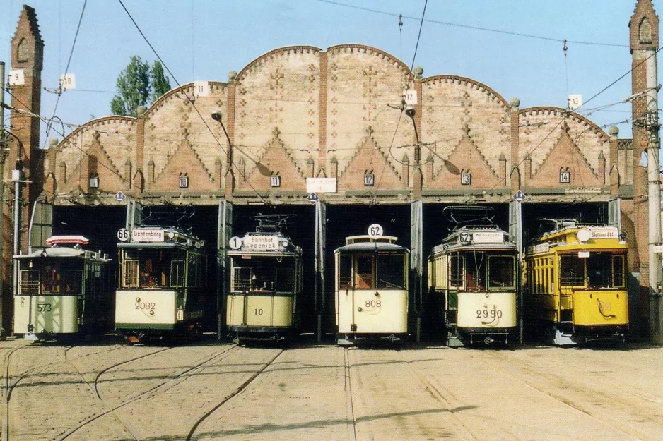 Postkarte: Berlin Pferdestraßenbahnwagen 573 vor Betriebshof Köpenick (1990)