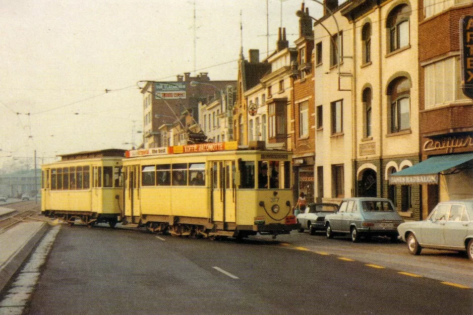 Postkarte: Gent Straßenbahnlinie T2 mit Triebwagen 317 auf Brusselse Steenweg (1972)