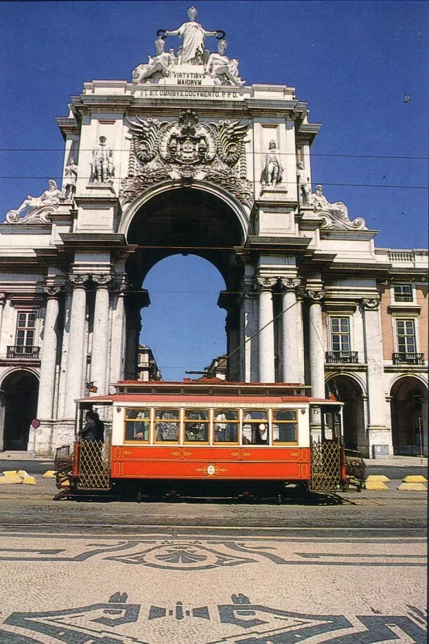 Postkarte: Lissabon Colinas Tour mit Triebwagen 2 auf Praça do Cormércio (1998)