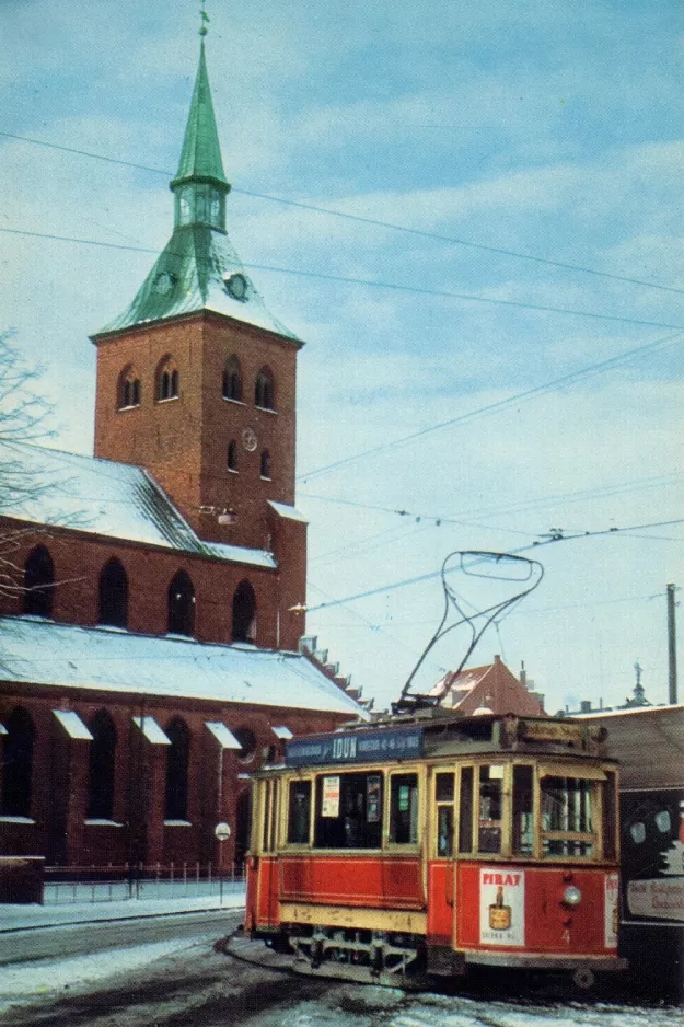 Postkarte: Odense Hovedlinie mit Triebwagen 4 auf Skomagersstræde (1952)