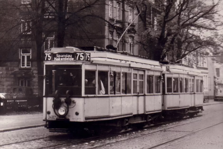 Postkarte: Schönberger Strand Triebwagen 3487 auf Rothenbaumchaussee (1973)