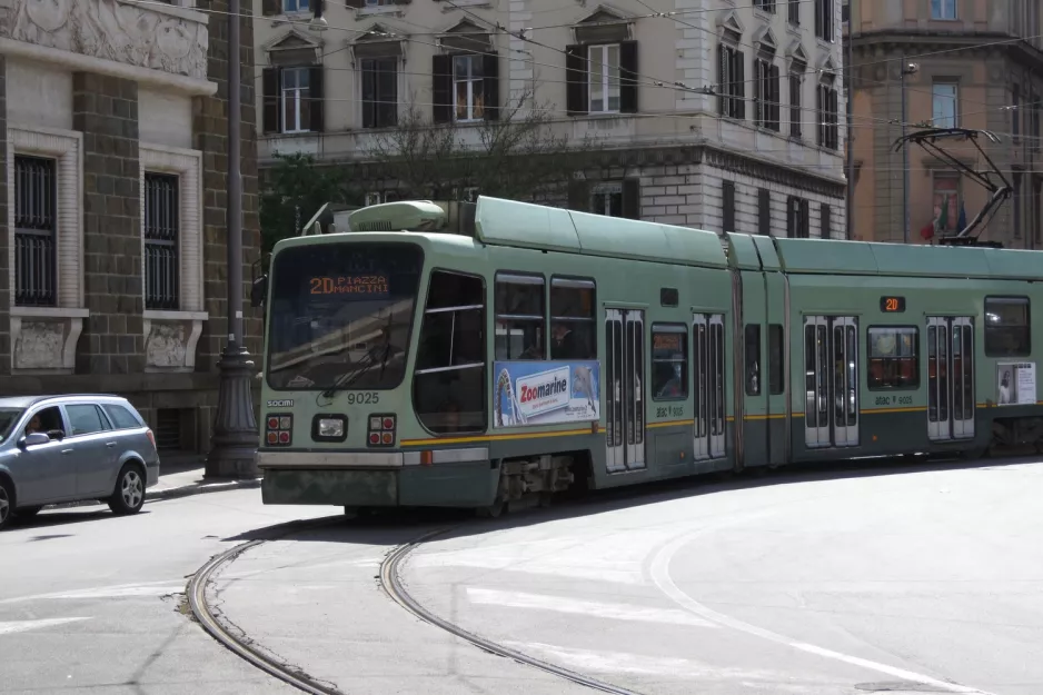 Rom Zusätzliche Linie 2/ mit Niederflurgelenkwagen 9025nah Risorgimento S.Pietro (2010)