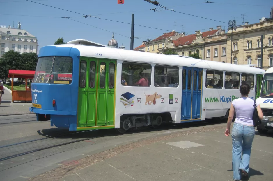 Zagreb Straßenbahnlinie 4 mit Beiwagen 874 vor Glavni Kolodvor (2008)