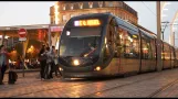 Auf der Linie C der Bordeaux-Straßenbahn zwischen Bègles und Bordeaux St Jean, Teil 1