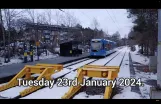 Nockebybanan-Taxifahrt von Nockeby nach Alvik – Blick aus der Sicht des Fahrers auf die Stockholmer Straßenbahnlinie 12