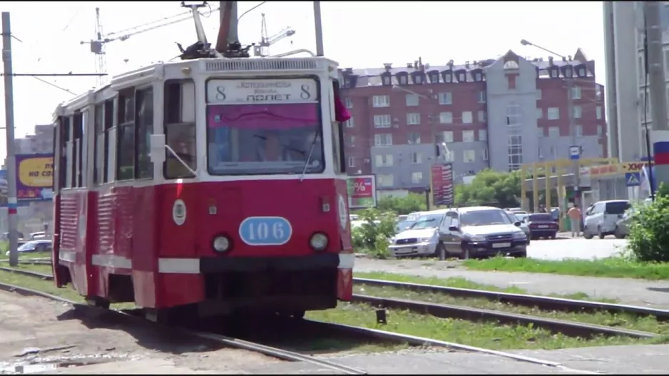 Ein paar Straßenbahnen in Omsk 6. Juli 2009