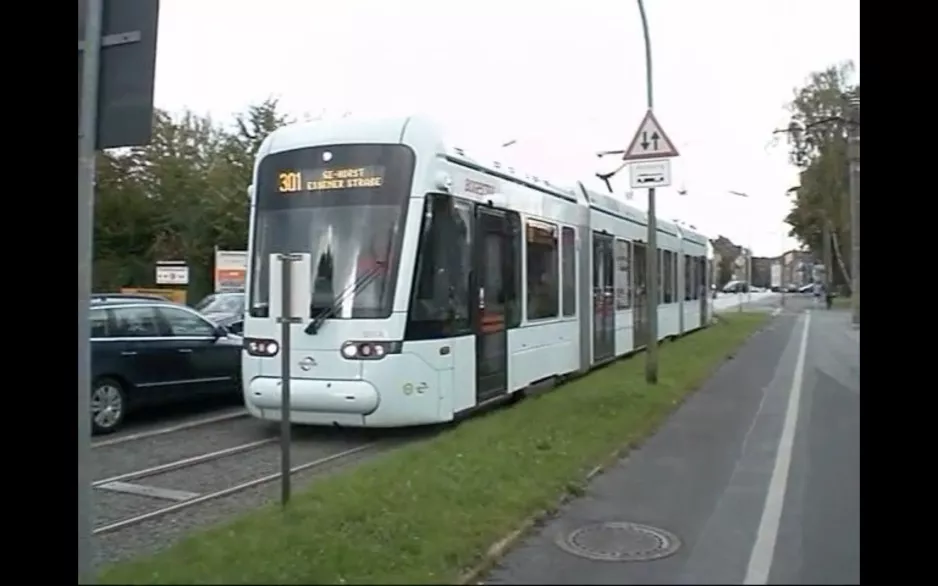 Erste Impressionen der Variobahn 501 auf Linie 301