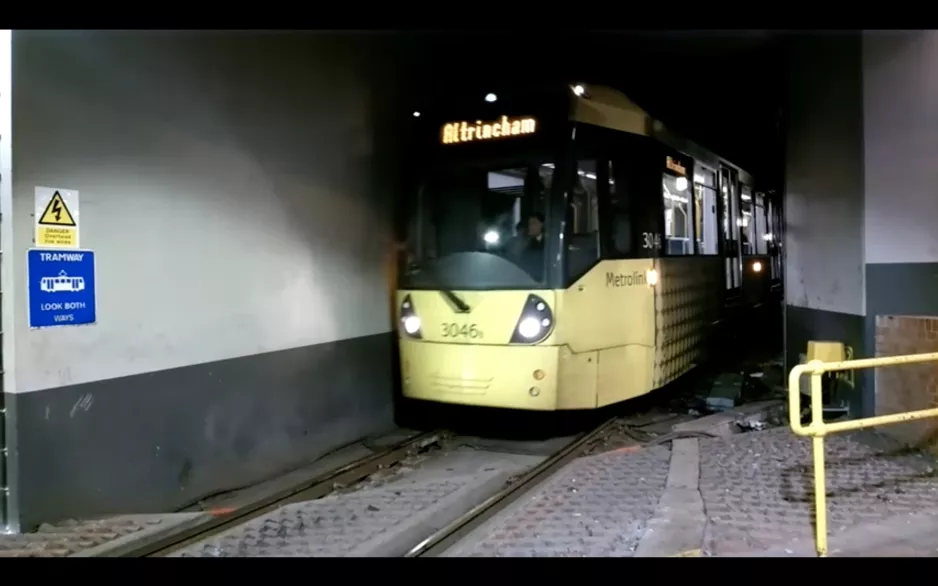 Manchester Metrolink – Straßenbahnen an der Piccadilly Station (2015)