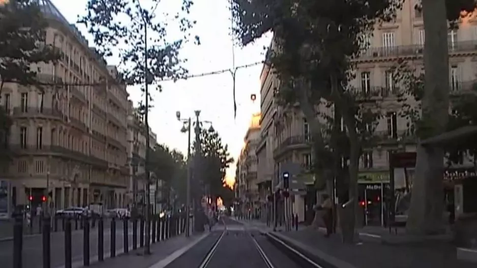 Marseille Straßenbahnlinie T2 Teil 1