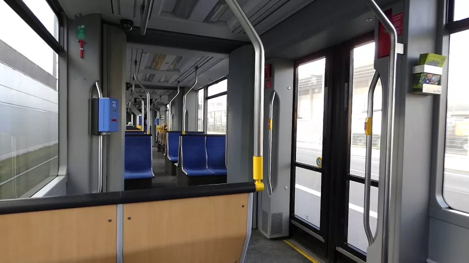 München: inside the Stadler Variobahn tram nr. 2304, route 19