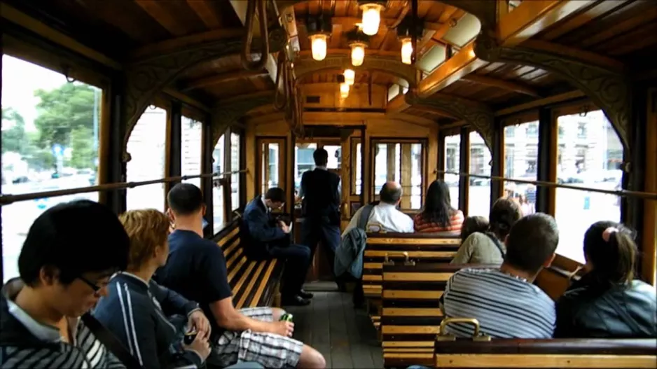 Nostalgische Straßenbahnen auf der Straßenbahnlinie Nr. 2 in Budapest