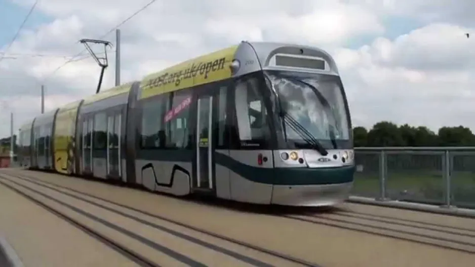 Nottingham Straßenbahnen Wilford (2015)