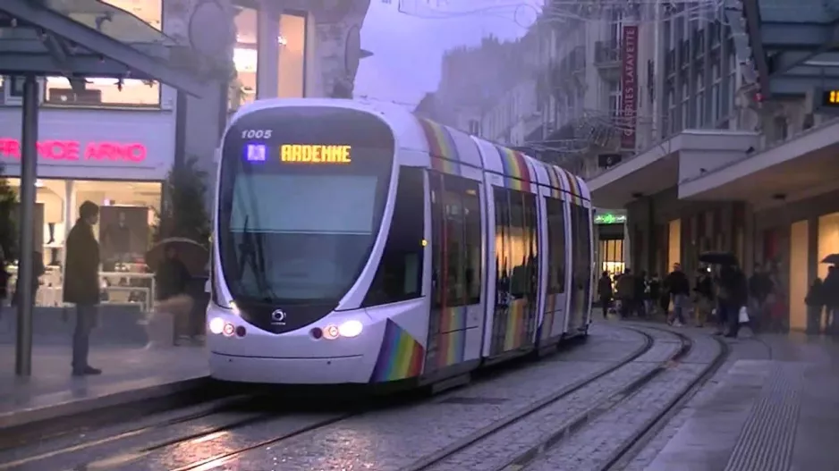 Straßenbahn Irigo D'Angers – Die Regenbogenstraßenbahn