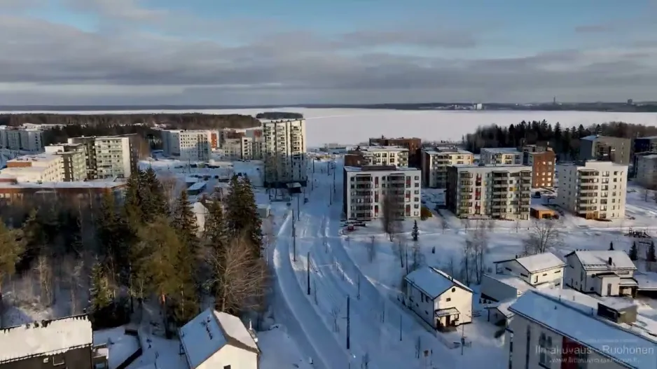 Straßenbahnbaustelle von Santalahti nach Lentävänniemi in Tampere im Februar 2024.