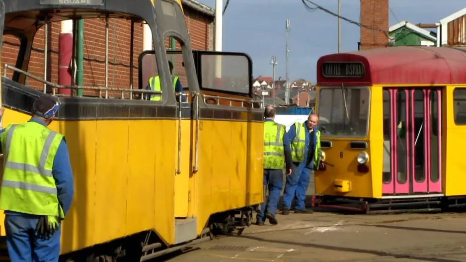 Straßenbahndepot Blackpool Rigby Road. *Selten* Rangiermanöver. 20.03.12.